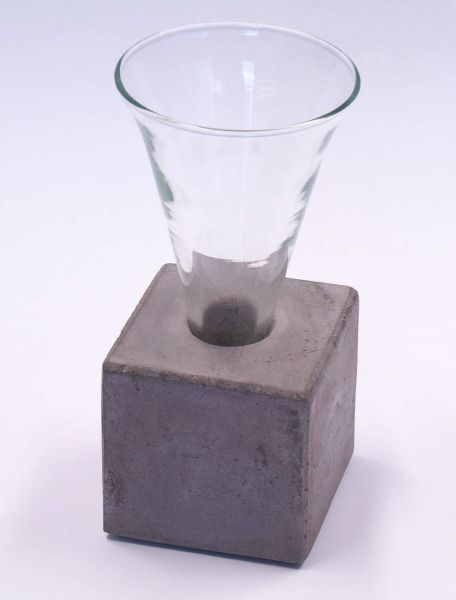 Vase mit Würfel - 6x6x6 cm